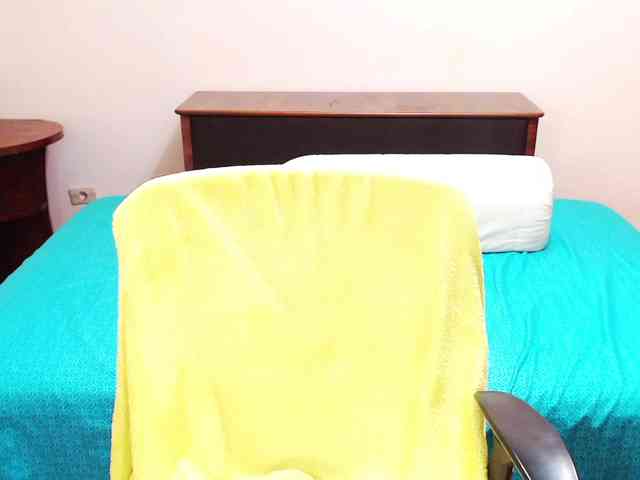 YourHotMery webcam