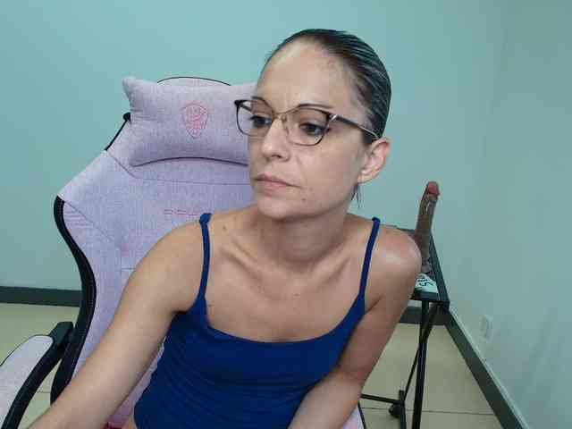 ErikaSexy1 webcam