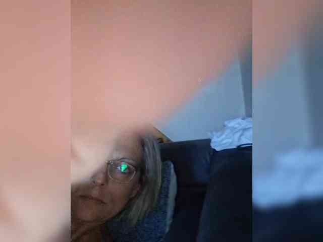 ErikaSexy1 webcam