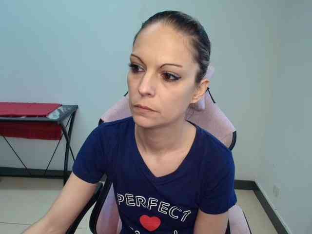 horny chat Erikasexy1