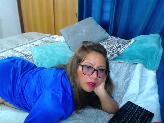 slutdirty's BongaCams show and profile