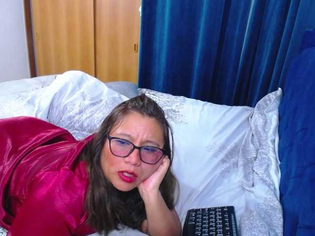 slutdirty's BongaCams show and profile