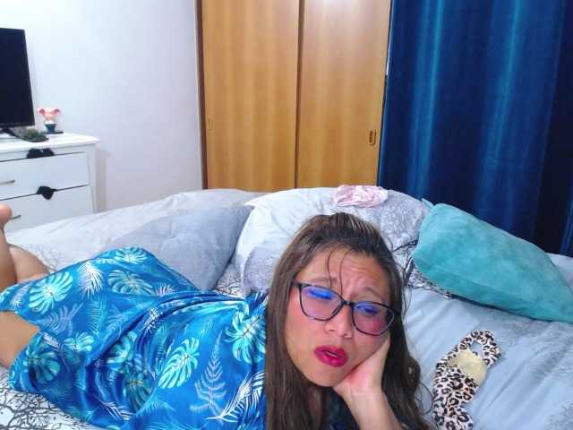 slutdirty's BongaCams show and profile