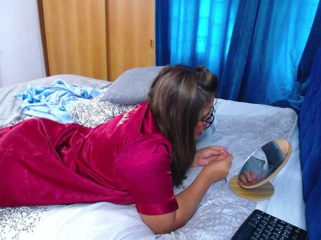 slutdirty's BongaCams show and profile