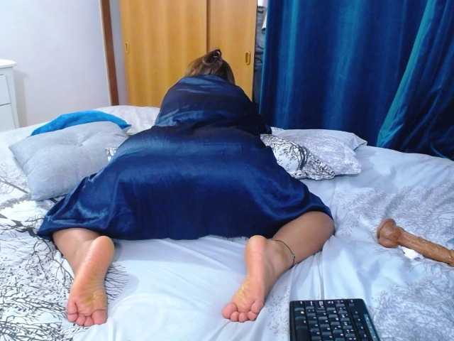 slutdirty's BongaCams show and profile