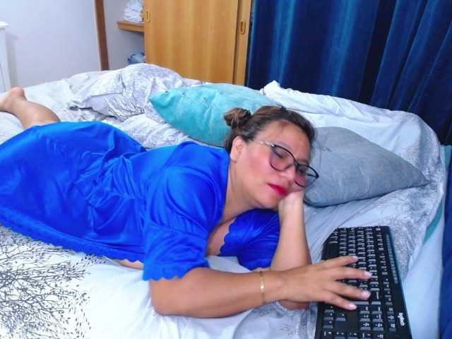 slutdirty's BongaCams show and profile