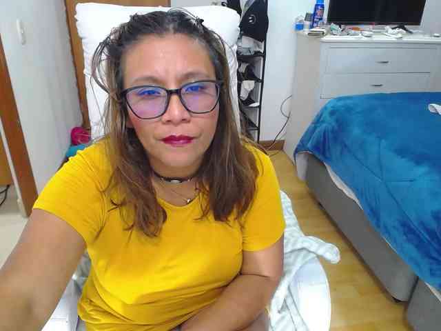 SlutDirty webcam