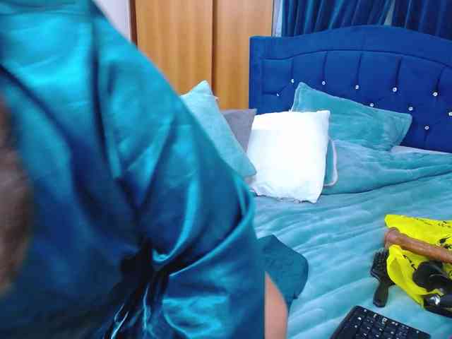 SlutDirty webcam