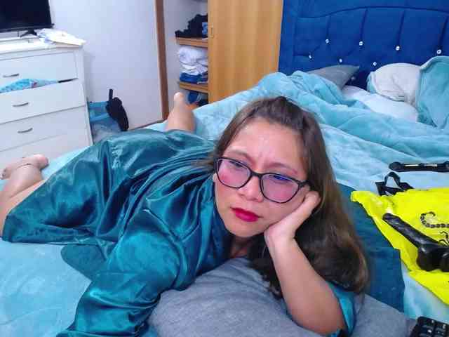SlutDirty webcam