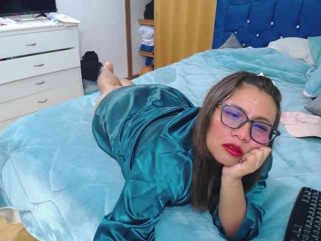 SlutDirty webcam