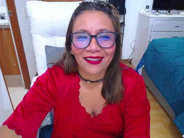 SlutDirty webcam