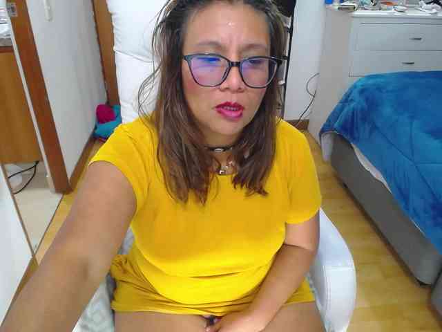 SlutDirty webcam