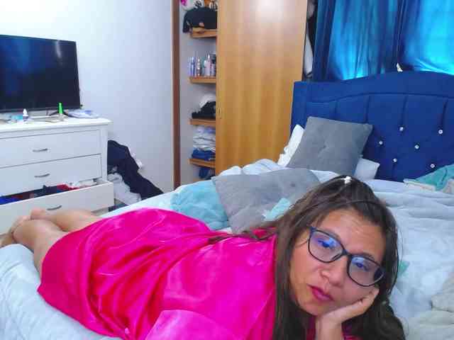 SlutDirty webcam