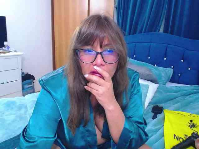 SlutDirty webcam