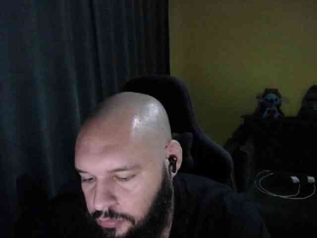 guessswho24