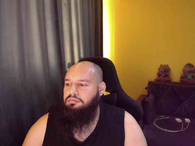 guessswho24 Live Webcam on BongaCams