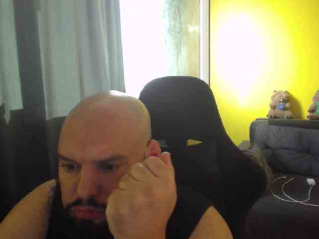 guessswho24