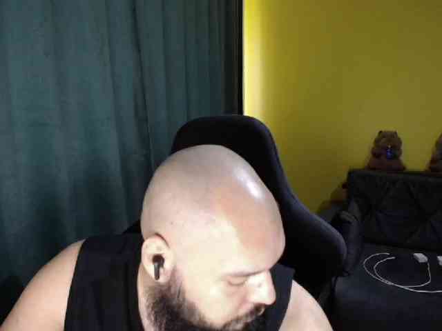 guessswho24 Live Webcam on {site_name}