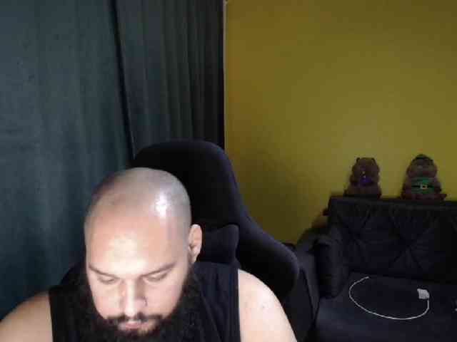 guessswho24 Live Webcam on BongaCams