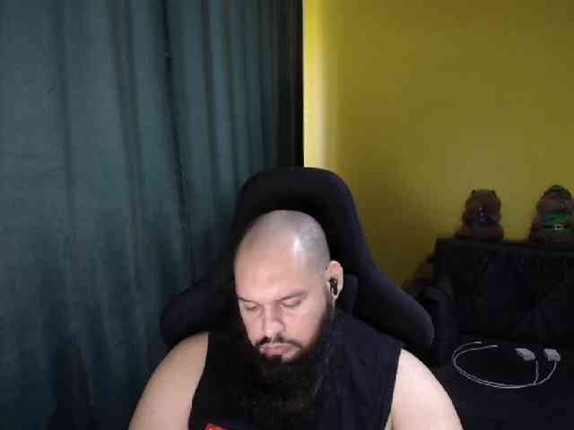 guessswho24 Live Webcam on BongaCams