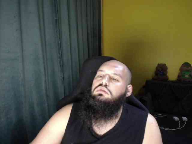 guessswho24 Live Webcam on BongaCams