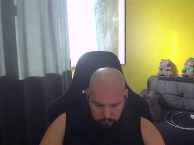 guessswho24