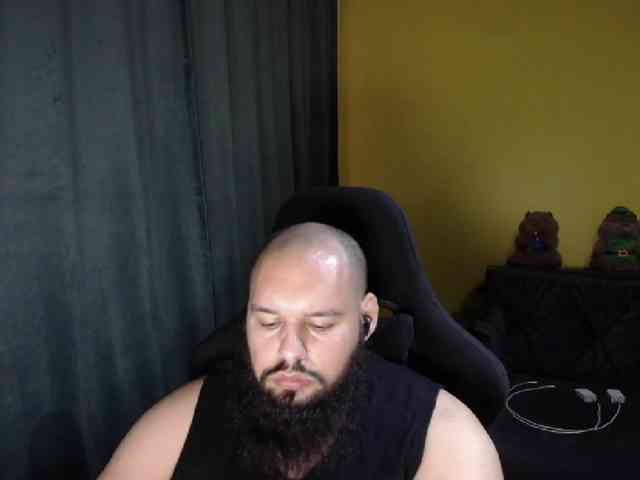 guessswho24 Live Webcam on BongaCams