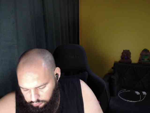 guessswho24 Live Webcam on BongaCams