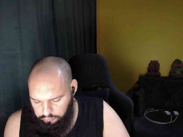 guessswho24 Live Webcam on BongaCams