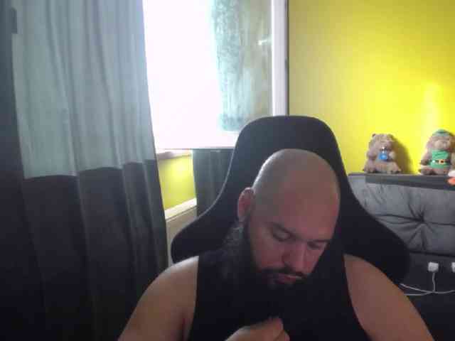 guessswho24