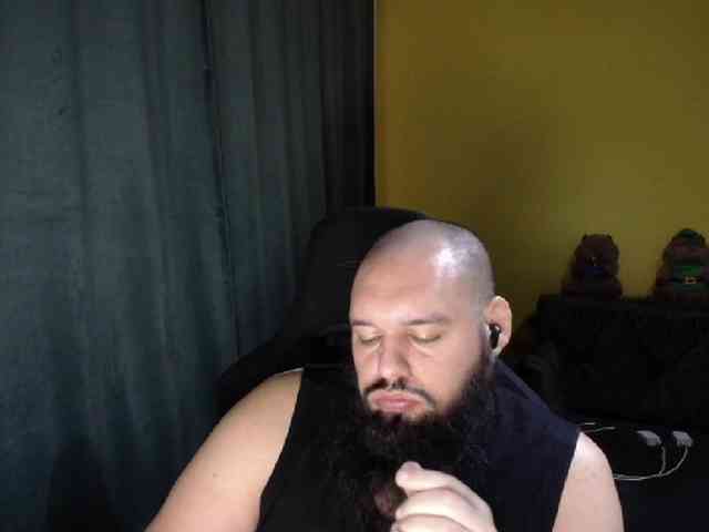 guessswho24 Live Webcam on BongaCams