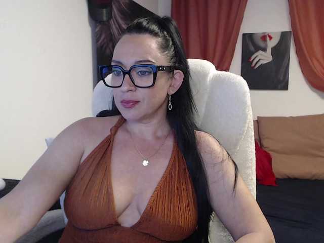 anaiza's BongaCams show and profile