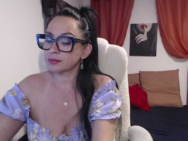 anaiza's BongaCams show and profile