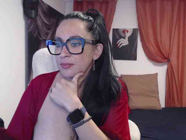 anaiza Live Webcam on BongaCams