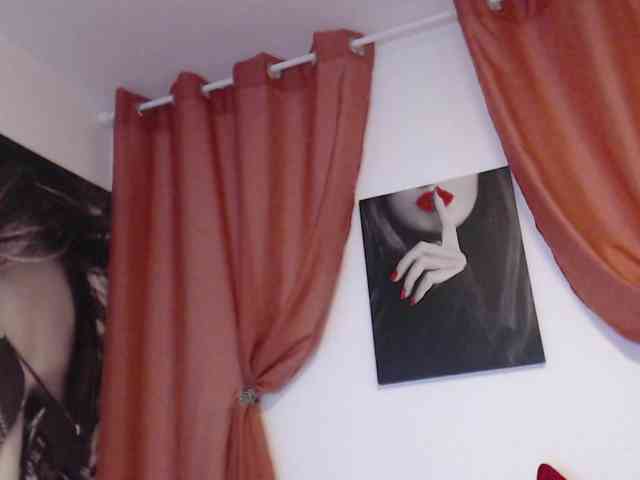 anaiza Live Webcam on BongaCams