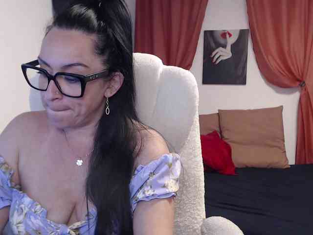 anaiza Live Webcam on BongaCams