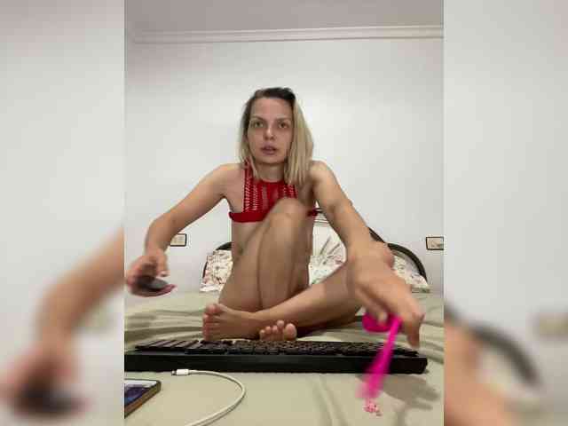 AmelieX69 webcam