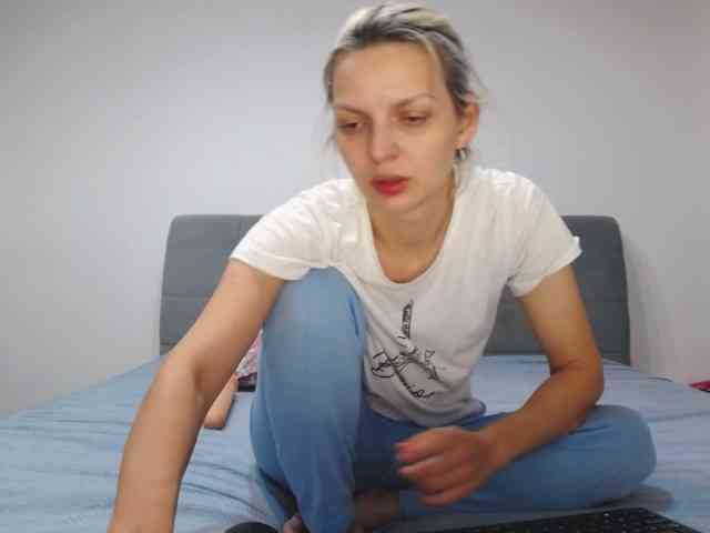 AmelieX69 webcam