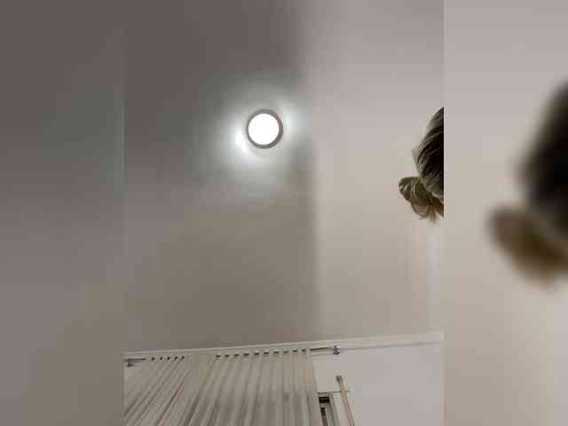 AmelieX69 webcam