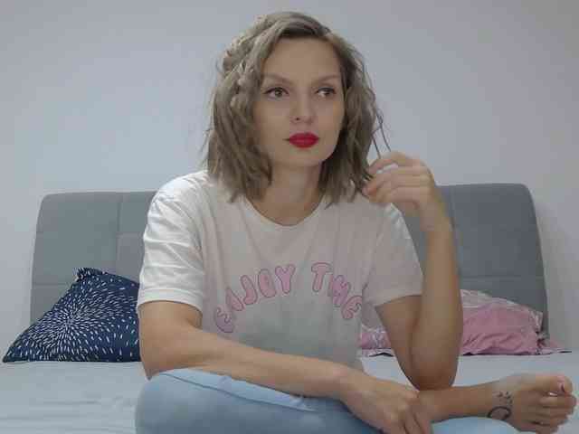 AmelieX69 webcam