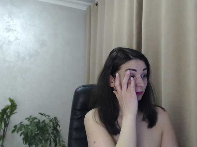 carmela4's BongaCams show and profile