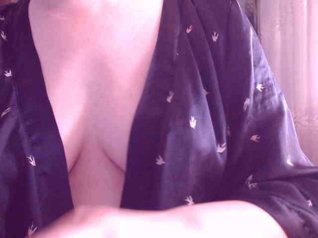 SweetBrunete webcam