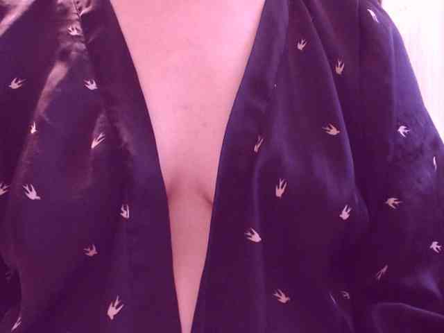 SweetBrunete webcam