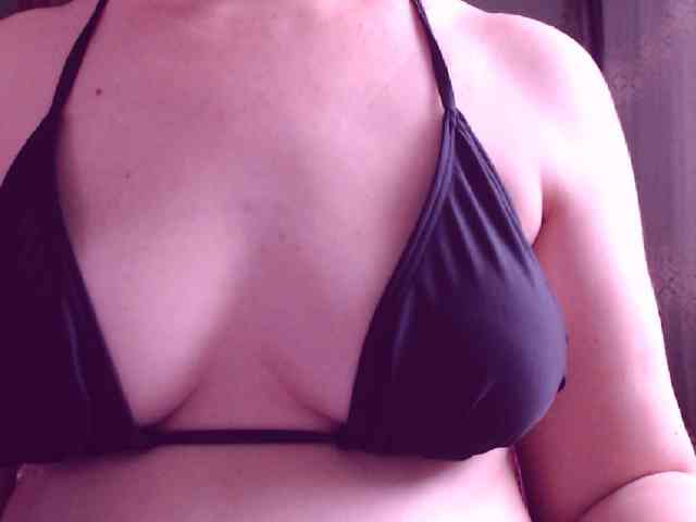 SweetBrunete webcam