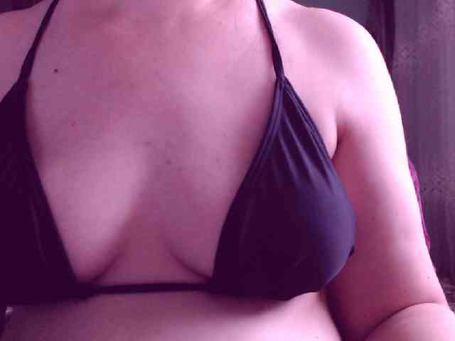 SweetBrunete webcam