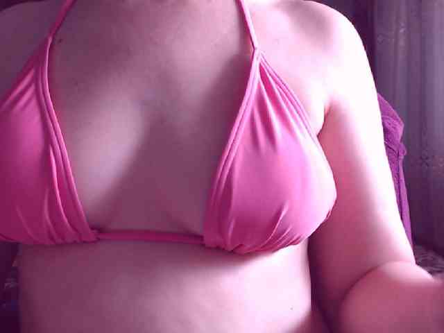 SweetBrunete webcam