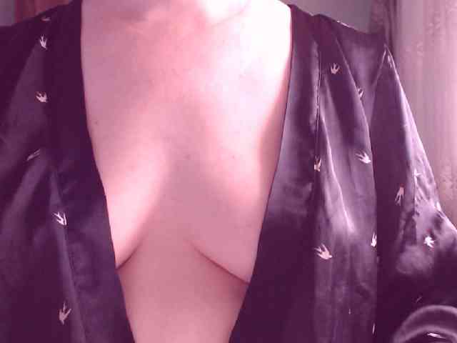 SweetBrunete webcam