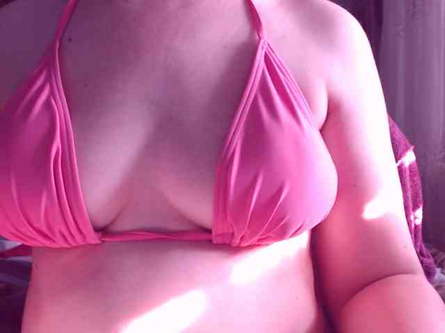 SweetBrunete webcam