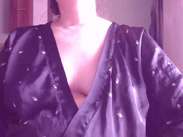 SweetBrunete webcam