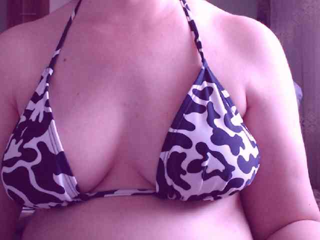 SweetBrunete webcam